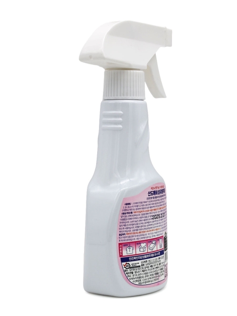 Sandokkaebi Кондиционер-спрей для одежды и текстильных изделий цветочно-травяной аромат Fabric Refreshner, 300 мл Sandokkaebi Кондиционер-спрей для одежды и текстильных изделий цветочно-травяной аромат Fabric Refreshner, 300 мл