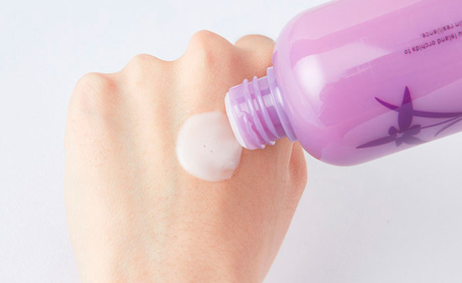 Innisfree Jeju Orchid Lotion Активный антивозрастной лосьон для кожи с экстрактом орхидеи, 160 мл Innisfree Jeju Orchid Lotion Активный антивозрастной лосьон для кожи с экстрактом орхидеи, 160 мл