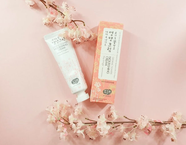 Whamisa Organic Flowers Nourishing Cream Day & Night Крем питательный день и ночь на основе цветочных ферментов, 50 мл