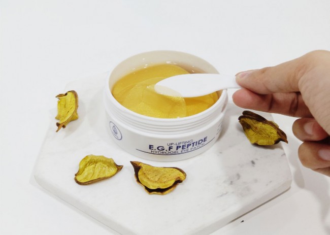 Med B Гидрогелевые патчи с лифтинг эффектом  Up-lifting E.G.F Peptide Eye Patches, 60 шт