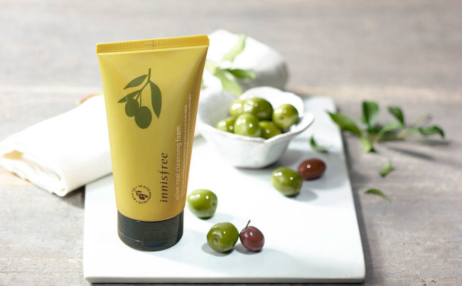 Innisfree Olive Real Cleansing Foam Пенка для умывания с органическим маслом оливы, 150 мл Innisfree Olive Real Cleansing Foam Пенка для умывания с органическим маслом оливы, 150 мл