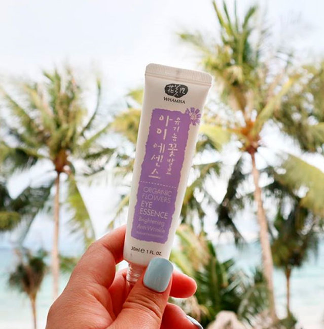 Whamisa Organic Flowers Eye Essence Brightening / Anti-Wrinkle Эссенция для кожи вокруг глаз от морщин и потемнений на основе цветочных ферментов, 30 мл