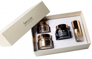 Adelline 24K Gold Snail 4 Set Набор средств с золотом и слизью улитки, 100 г + 100 г + 50 г + 50 г Adelline 24K Gold Snail 4 Set Набор средств с золотом и слизью улитки, 100 г + 100 г + 50 г + 50 г