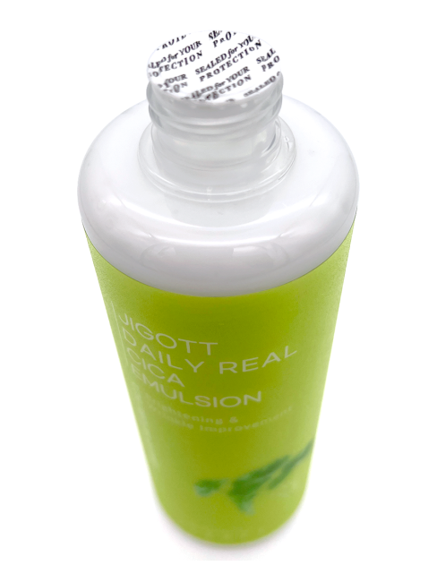 Jigott Успокаивающая эмульсия для лица с центеллой Daily Real Cica Emulsion, 300 мл Jigott Успокаивающая эмульсия для лица с центеллой Daily Real Cica Emulsion, 300 мл