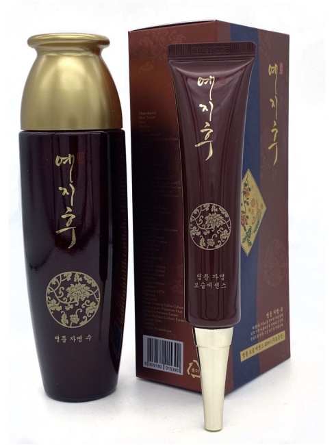 Bergamo Набор Омолаживающий тонер и Эссенция с экстрактом красного женьшеня Yezihu Luxury Skin Toner Set, 150 мл + 40 мл Bergamo Набор Омолаживающий тонер и Эссенция с экстрактом красного женьшеня Yezihu Luxury Skin Toner Set, 150 мл + 40 мл