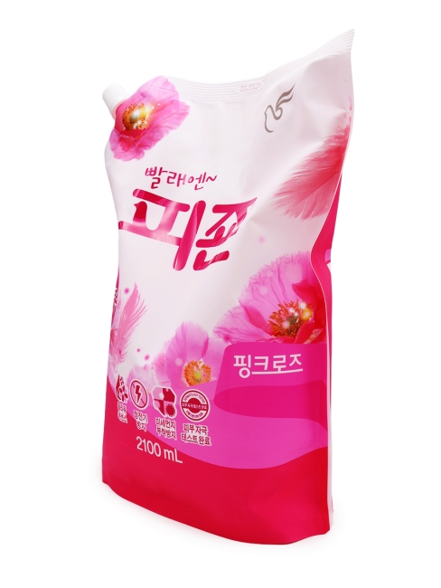 Pigeon Концентрированный кондиционер для белья с ароматом розы Rose Softener, 2100 мл