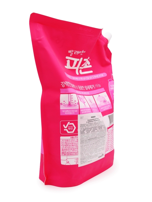 Pigeon Концентрированный кондиционер для белья с ароматом розы Rose Softener, 2100 мл