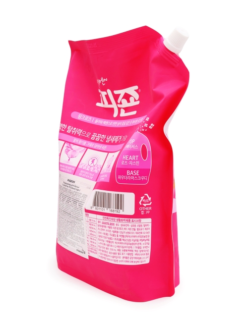 Pigeon Концентрированный кондиционер для белья с ароматом розы Rose Softener, 2100 мл