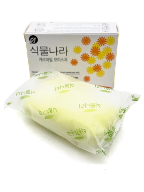 LION Туалетное мыло увлажняющее с экстрактом ромашки Botanic Nation Camomile Moisture, 100 г