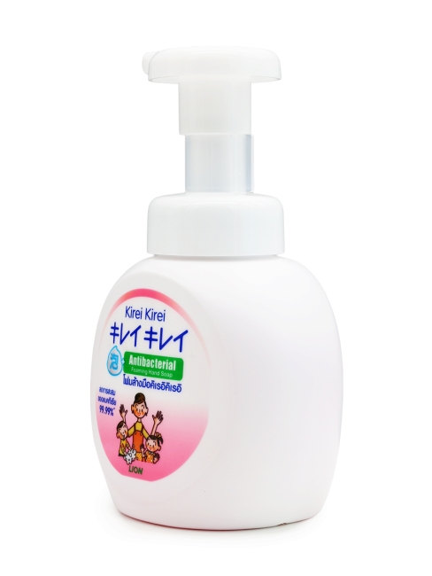 LION Жидкое анибактериальное мыло-пенка для всей семьи Kirei Kirei Family Foaming Hand Soap, 250 мл LION Жидкое анибактериальное мыло-пенка для всей семьи Kirei Kirei Family Foaming Hand Soap, 250 мл
