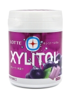 LOTTE Жевательная резинка без сахара с ксилитолом сочный виноград Xylitol Gum Grape Bottle, 133 г