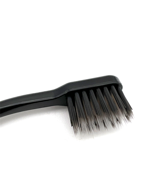 EQ Maxon Зубная щетка со сверхтонкими щетинками двойной высоты с древесным углем и ионами серебра, средней жесткости Зеленая Dentone Green, 1 шт