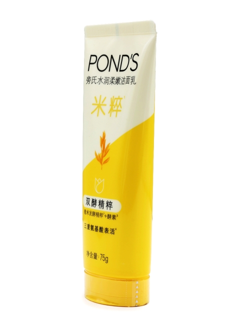 Pond's Очищающая осветляющая пенка для лица с экстрактом риса, 75 г Pond's Очищающая осветляющая пенка для лица с экстрактом риса, 75 г