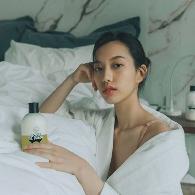 VILLAGE 11 FACTORY Relax Day Body Oil Wash Двухфазный гель масло для душа с арганой, 500 мл