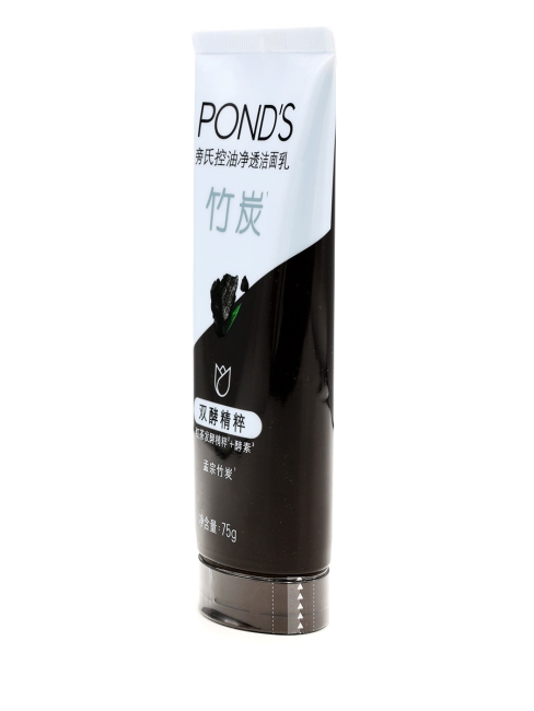 Pond's Очищающая осветляющая пенка для лица Бамбуковый уголь, 75 г Pond's Очищающая осветляющая пенка для лица Бамбуковый уголь, 75 г